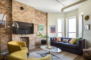 Beautifully Remodeled Third Floor Flat in River North - 3N